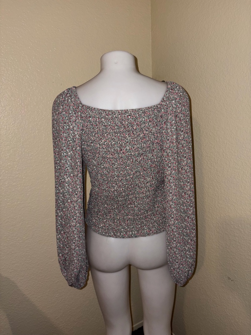 Sienna Sky Pink & Gray Floral Tie-Front Square-Neck Long Sleeve Top - Picture 2 of 4